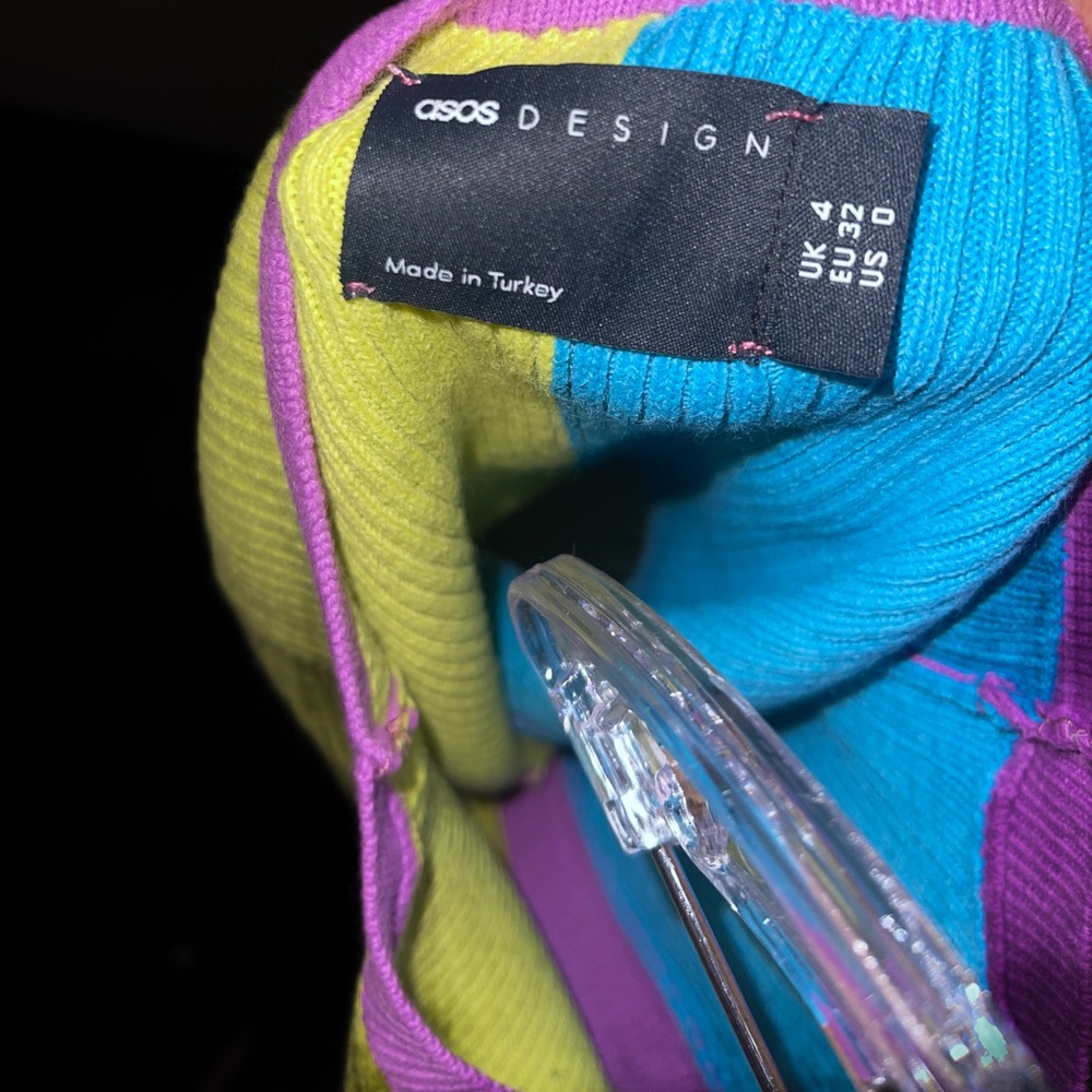 Color Block Halter With Flower Buttons - image 2